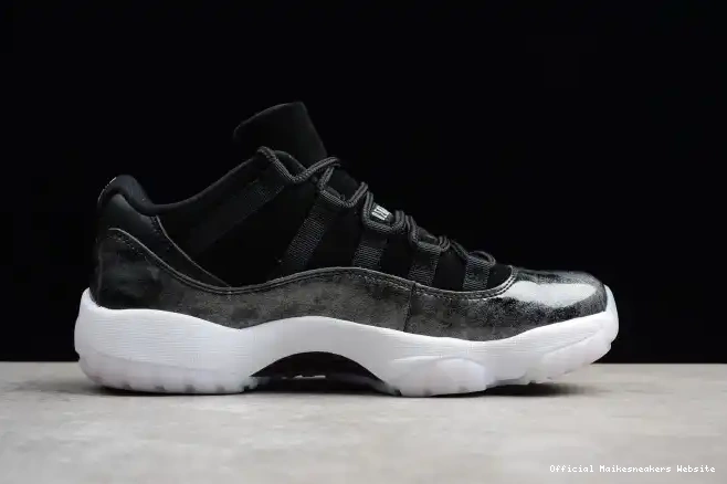 Official Maikesneakers 